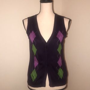 SOLD✨ 💜💚Knit Buttoned Vest. New York & Co. Size M